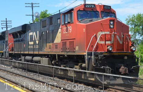 Locomotive CN2279 right side / coté droit